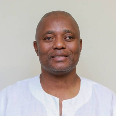 Dr Mfanozelwe Shozi
